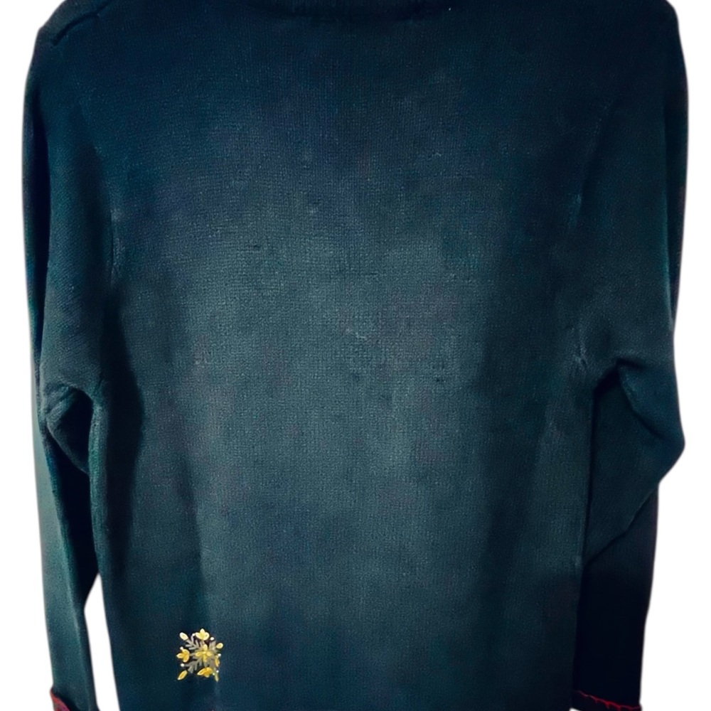 Festive Black Sweater with Teddy Bear Wreath Design Excellent Condition Size M - Picture 3 of 9
